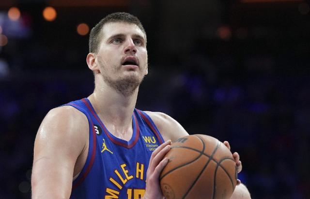 开云线上入口-半只脚踏入总决赛 约基奇依然给予詹姆斯最大尊重