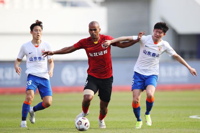 开云网站-中超亚冠两难 给中国足球支招！这样才是明智选择